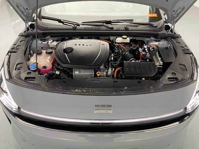 Geely Galaxy L6 2023 2023款 125km 星舰