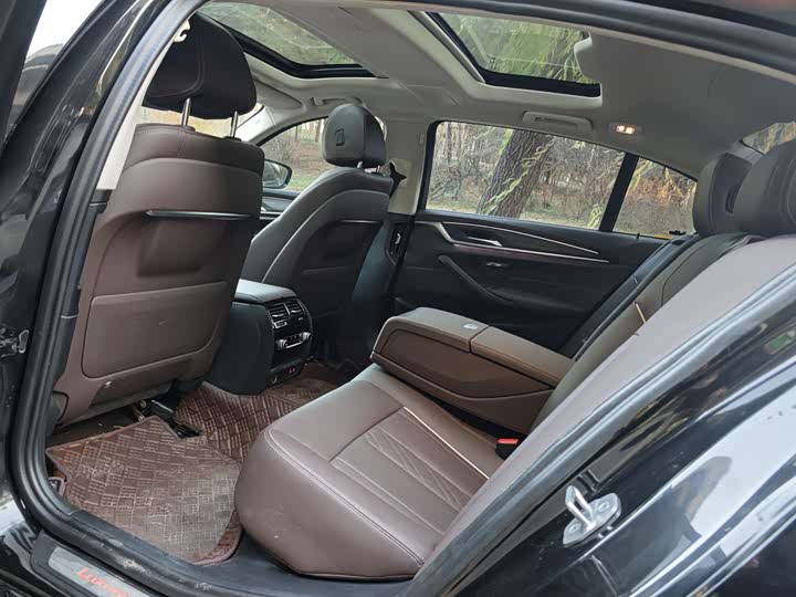 BMW 5 Series Hybrid 2022 2022款 535Le M运动套装