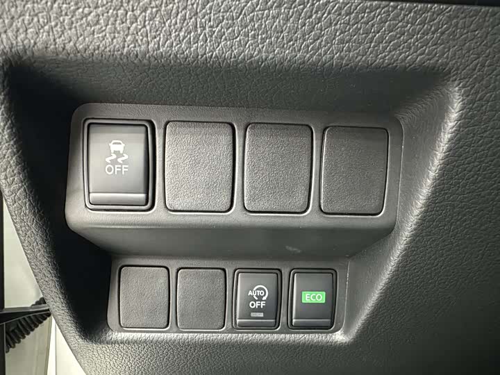 Nissan X-Trail 2023 2023款 经典 2.0L 两驱智联臻享版