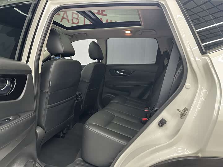 Nissan X-Trail 2023 2023款 经典 2.0L 两驱智联臻享版