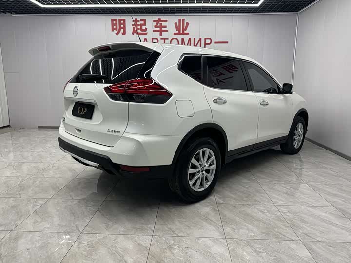 Nissan X-Trail 2023 2023款 经典 2.0L 两驱智联臻享版