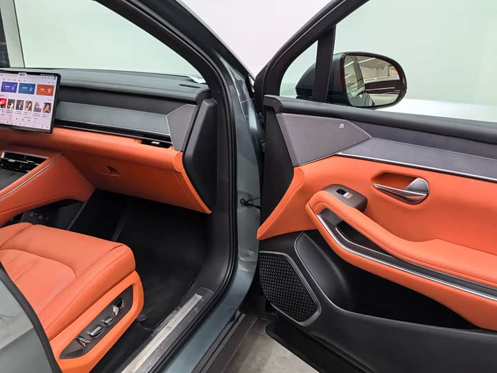 BYD Tang L 2025 2025款 DM 175KM无人机玩家版