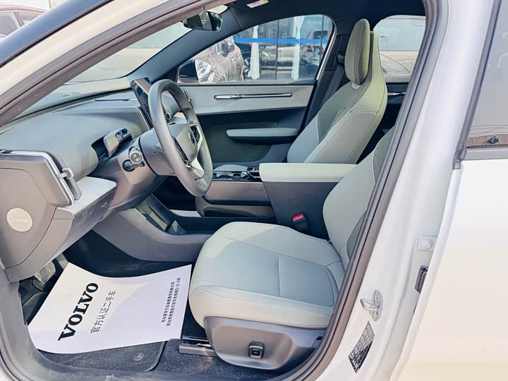 Volvo EX30 2025 2025款 后驱长续航版 Plus