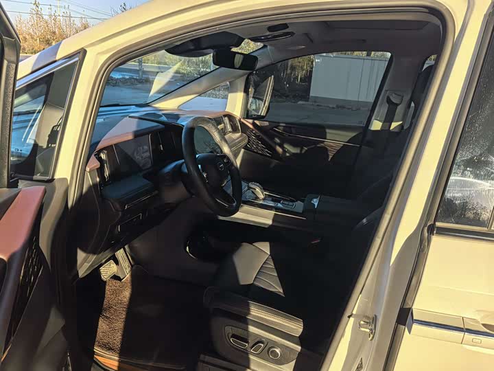 GAC Trumpchi M8 2024 2024款 大师系列 400T 至尊版