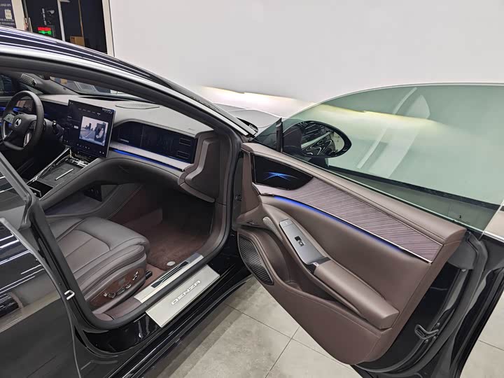 Denza Z9 2024 2024款 1100km 四驱Ultra版