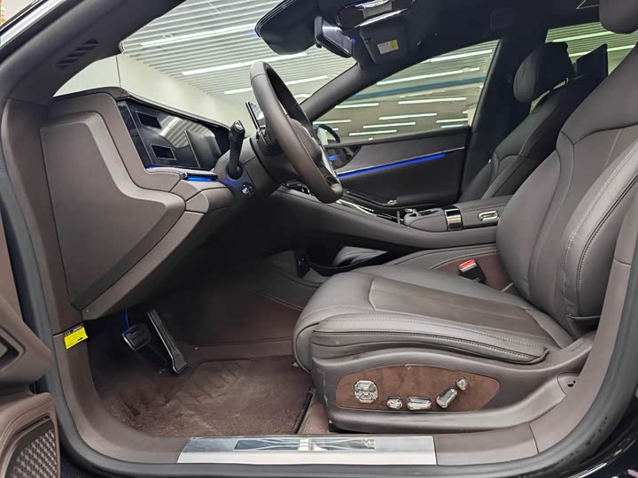 Denza Z9 2024 2024款 1100km 四驱Ultra版