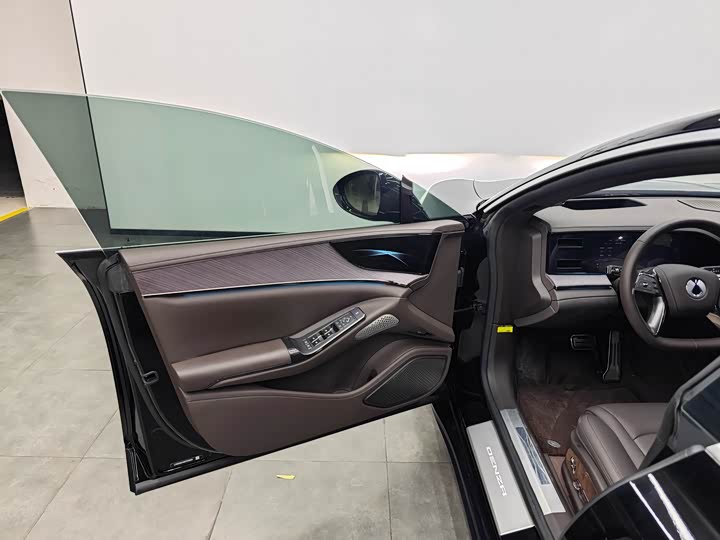 Denza Z9 2024 2024款 1100km 四驱Ultra版