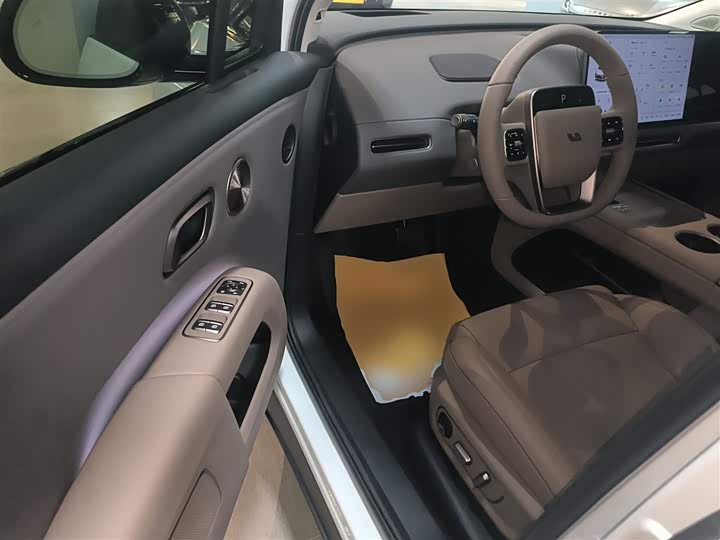 LiXiang i8 2025 2025款 标准版