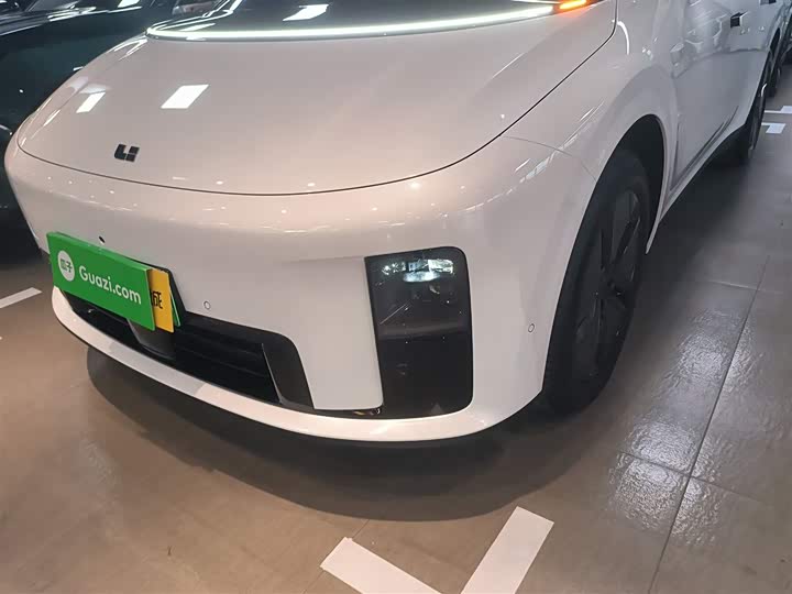 LiXiang i8 2025 2025款 标准版