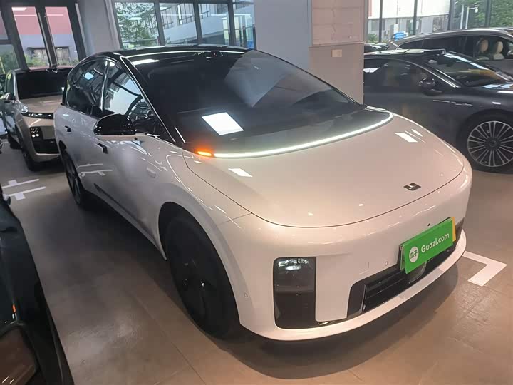 LiXiang i8 2025 2025款 标准版