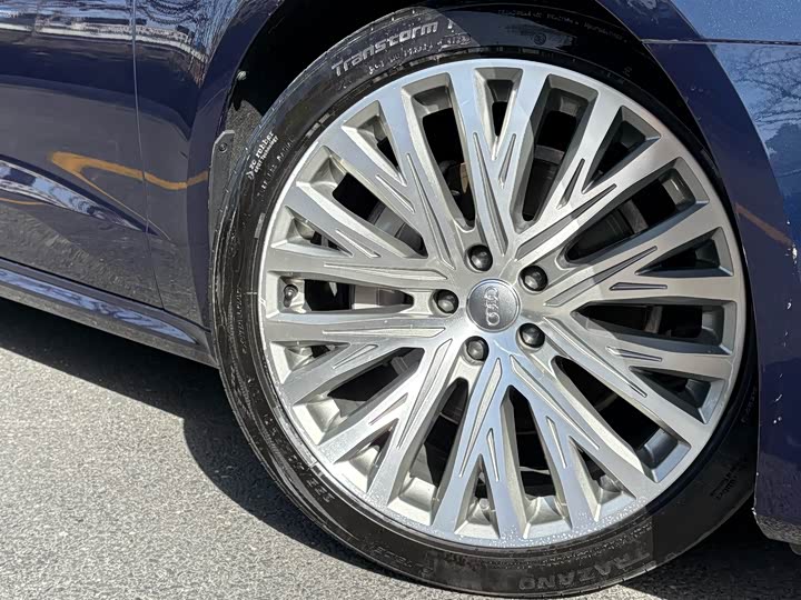 Audi A7L 2024 2024款 45TFSI S-line 筑梦型 流晶套装