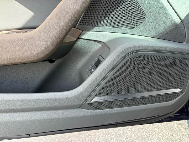 Audi A7L 2024 2024款 45TFSI S-line 筑梦型 流晶套装