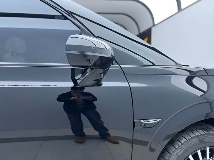 Zeekr 009 2024 2024款 七座过道版四驱 108kWh