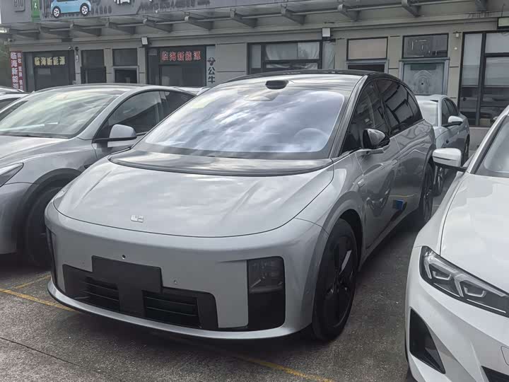 LiXiang i8 2025 2025款 标准版