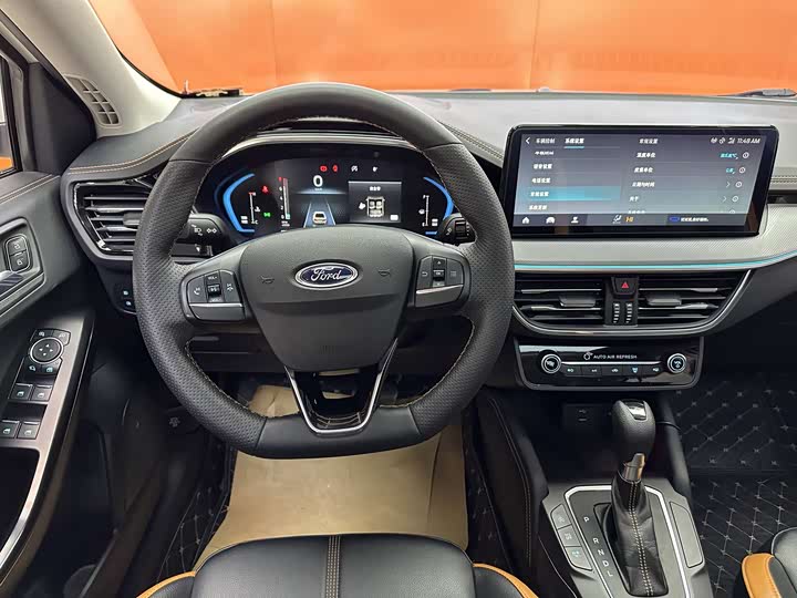 Ford Focus 2022 2022款 三厢 EcoBoost 180 自动竞速版