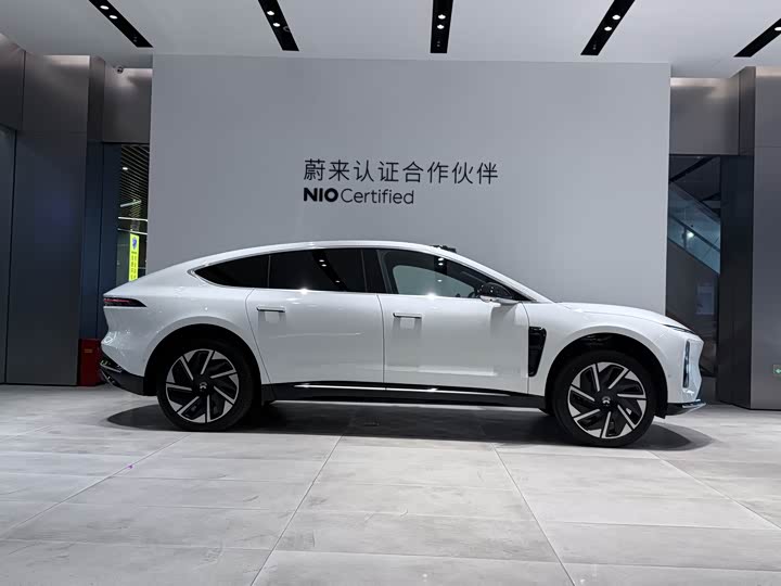2025 Nio ET9