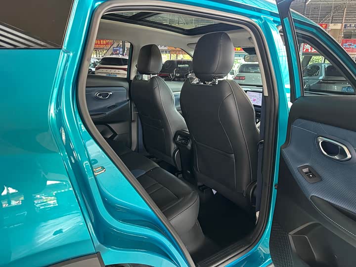 GAC Trumpchi GS3 2023 2023款 影速 270T 劲智版