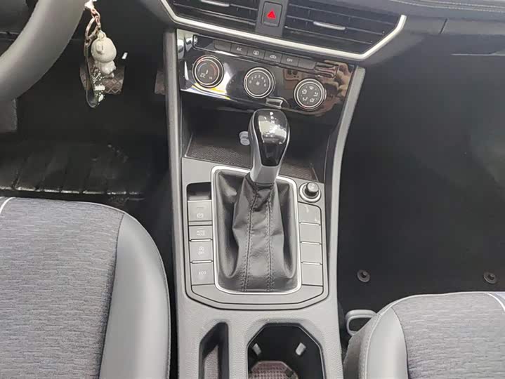 Volkswagen Sagitar L 2025 2025款 200TSI DSG飞越版