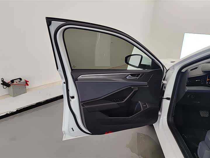 Volkswagen Sagitar L 2025 2025款 200TSI DSG飞越版