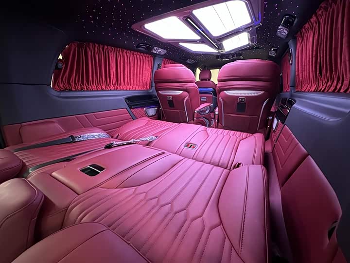 Mercedes-Benz Vito 2024 2024款 2.0T 精英版 7座