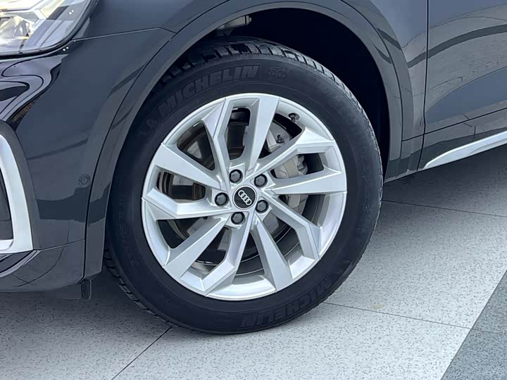 Audi Q5L 2025 2025款 40 TFSI 豪华动感型