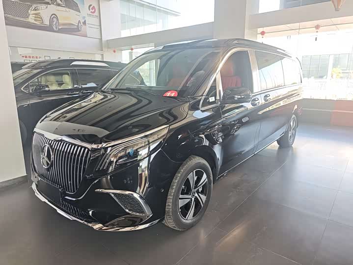 Mercedes-Benz Vito 2024 2024款 2.0T 商务版 7座