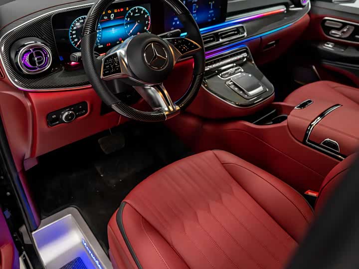 Mercedes-Benz Vito 2024 2024款 2.0T 商务版 7座