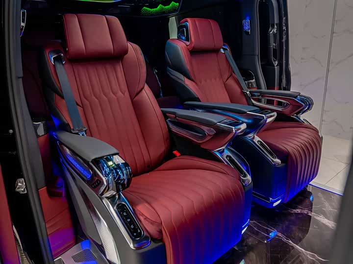 Mercedes-Benz Vito 2024 2024款 2.0T 商务版 7座