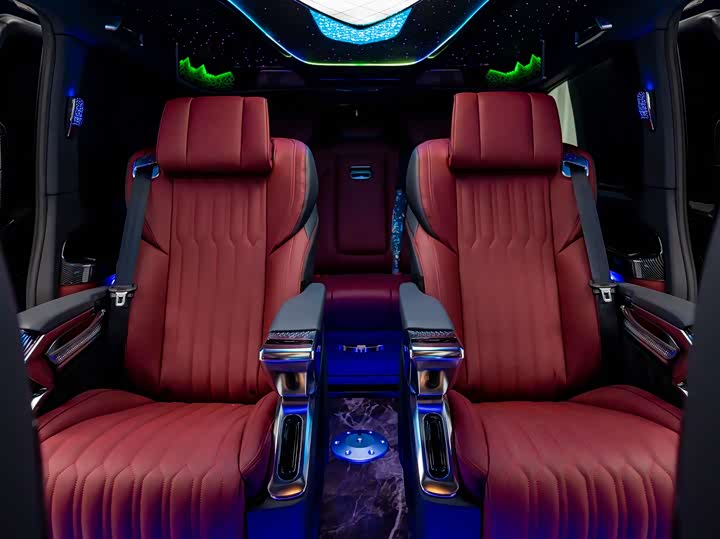 Mercedes-Benz Vito 2024 2024款 2.0T 商务版 7座