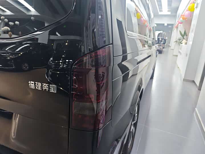 Mercedes-Benz Vito 2024 2024款 2.0T 商务版 7座