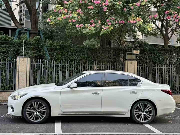 Infiniti Q50L 2022 2022款 2.0T 逸享版