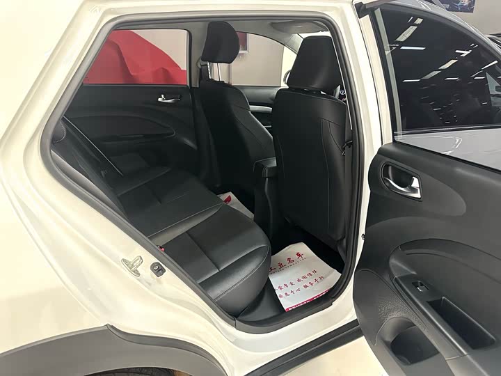 Kia KX1 2021 2021款 1.4L CVT趣享版