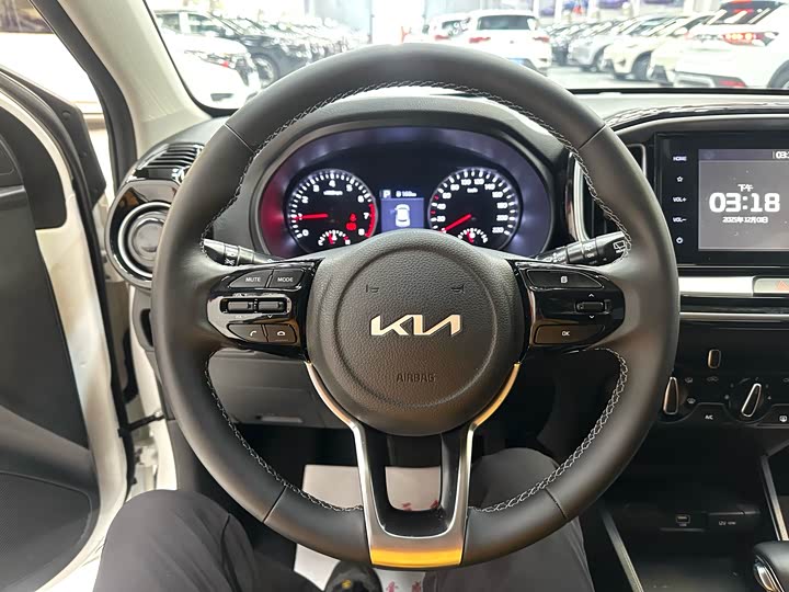 Kia KX1 2021 2021款 1.4L CVT趣享版