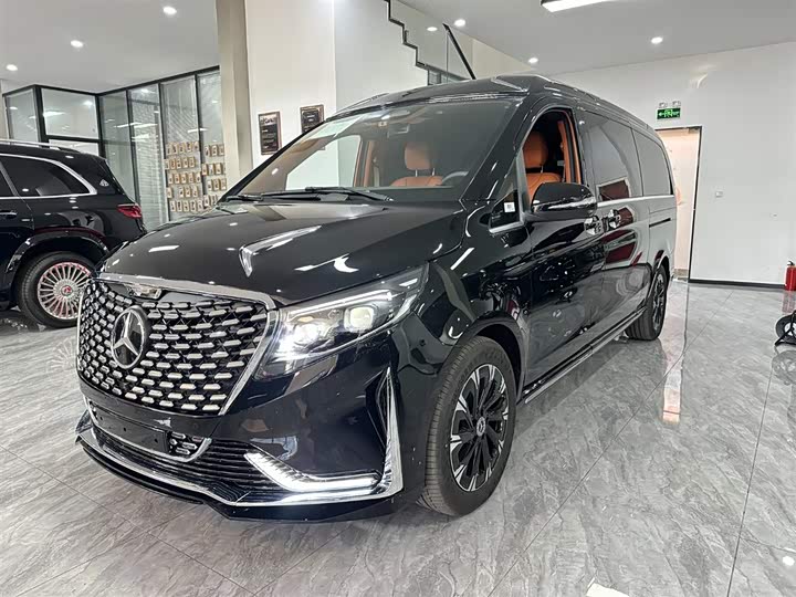 Mercedes-Benz V-Class 2024 2024款 V 300 L 长轴距豪华版