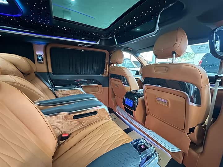 Mercedes-Benz V-Class 2024 2024款 V 300 L 长轴距豪华版