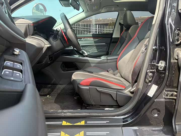 Dongfeng Aeolus Yixuan Max 2022 2022款 1.5T 超帅潮爸版