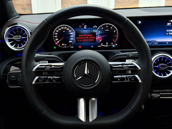 Mercedes-Benz A-Class 2024 2024款 A 200 L 时尚型