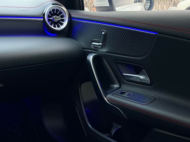 Mercedes-Benz A-Class 2024 2024款 A 200 L 时尚型