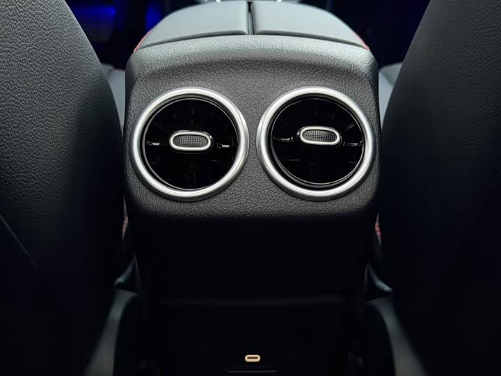 Mercedes-Benz A-Class 2024 2024款 A 200 L 时尚型