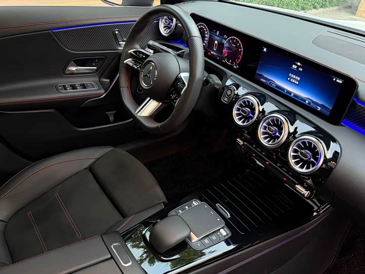 Mercedes-Benz A-Class 2024 2024款 A 200 L 时尚型