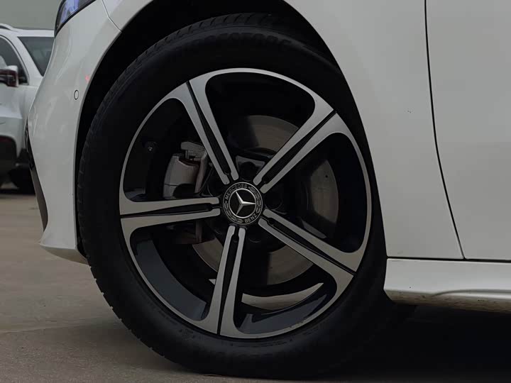 Mercedes-Benz A-Class 2024 2024款 A 200 L 时尚型
