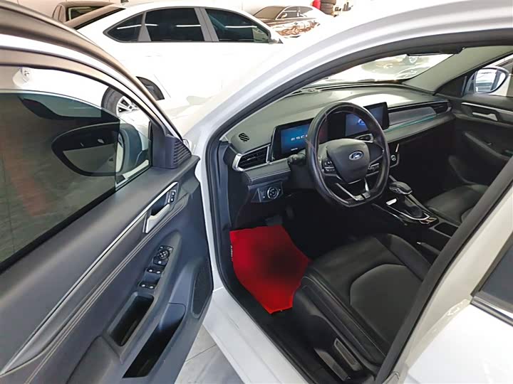 Ford Escort 2021 2021款 1.5L 自动钻石版