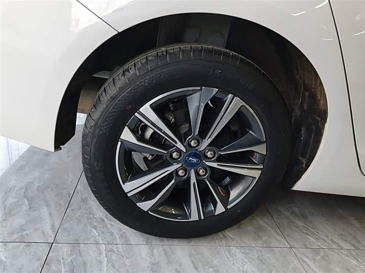 Ford Escort 2021 2021款 1.5L 自动钻石版