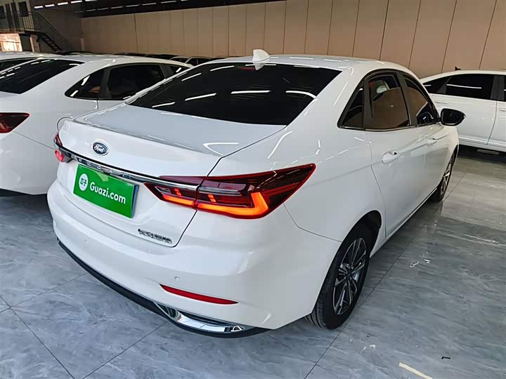 Ford Escort 2021 2021款 1.5L 自动钻石版