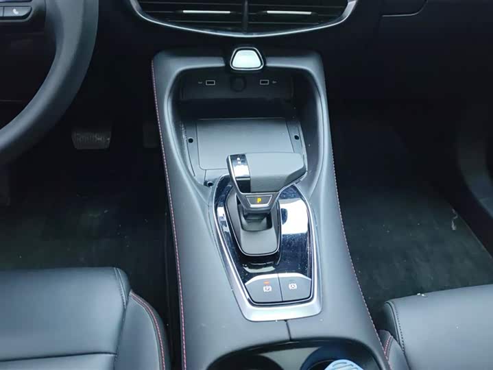 MG Motor 5 2025 2025款 300TGI 全球旗舰版