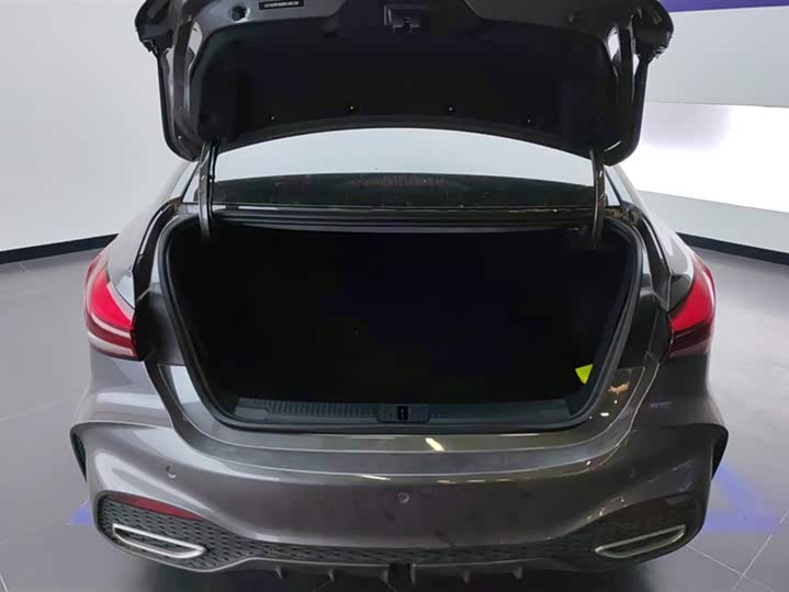 MG Motor 5 2025 2025款 300TGI 全球旗舰版