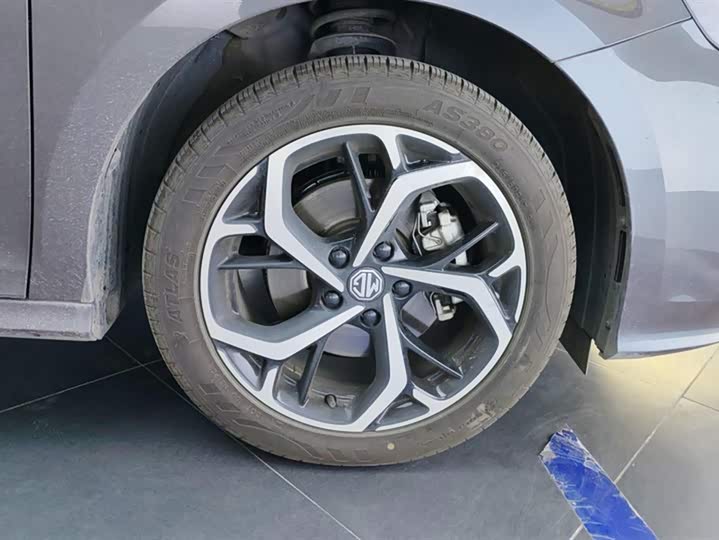 MG Motor 5 2025 2025款 300TGI 全球旗舰版