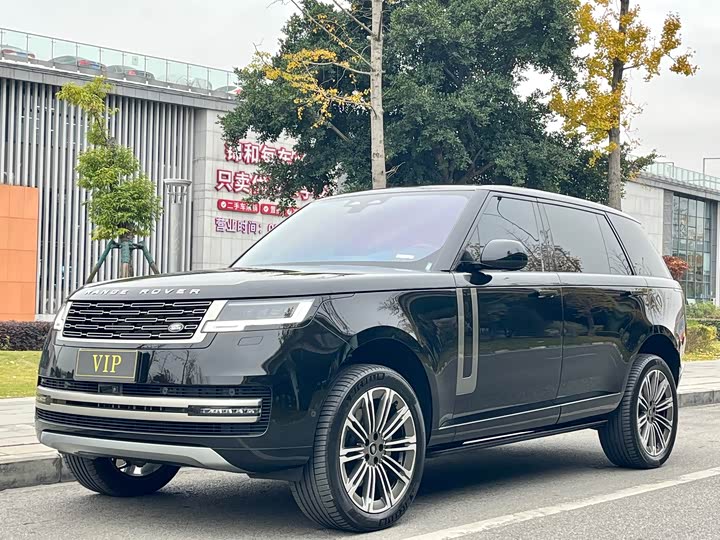 Land Rover Range Rover 2025 2025款 3.0 L6 400PS 盛世加长版