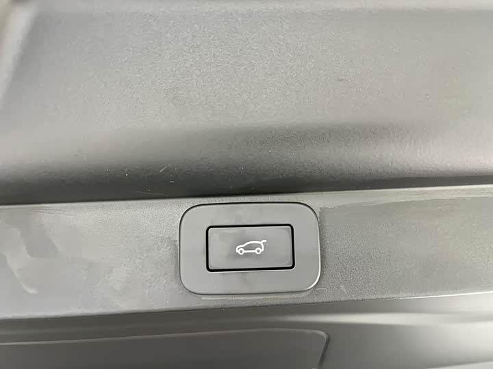 Land Rover Range Rover 2025 2025款 3.0 L6 400PS 盛世加长版