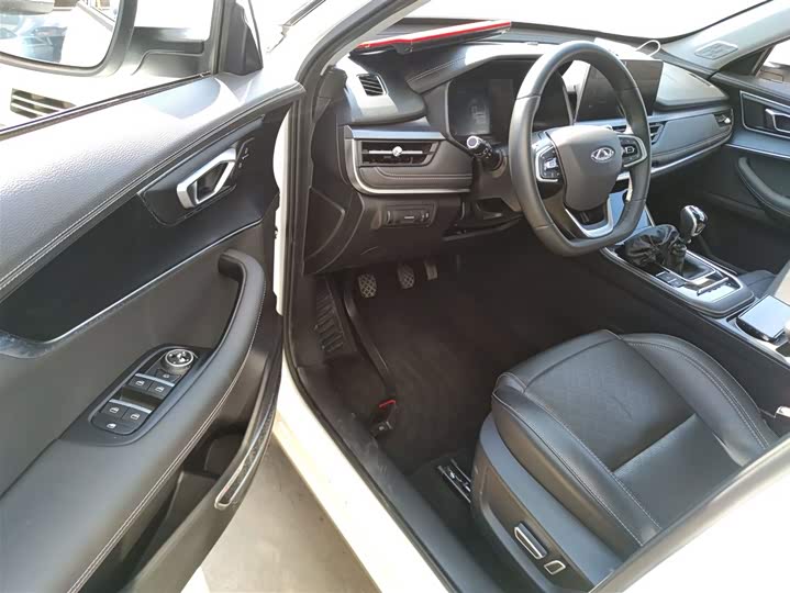 Chery Tiggo 8 2024 2024款 荣耀版 230TCI 手动进阶版 5座